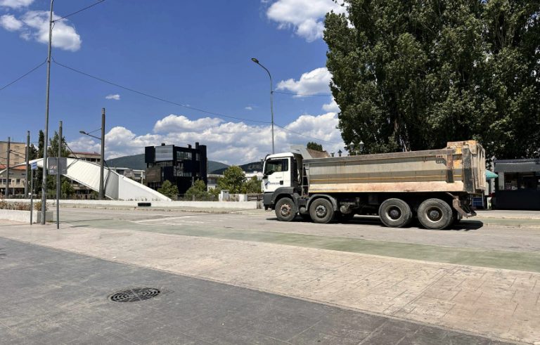 Lëshohet për qarkullim ura e re për këmbësorë mbi lumin Ibër