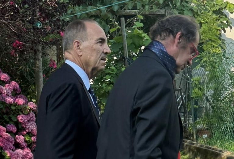 Adnan Merovci dhe sozia misterioze e Rugovës