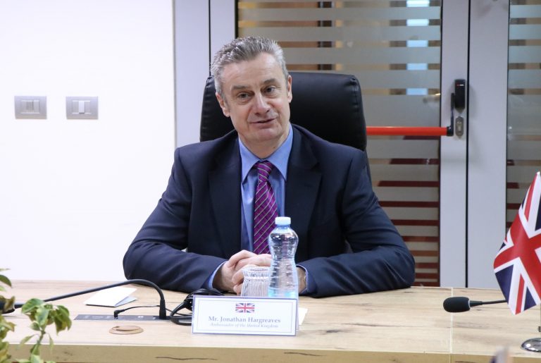 Moscertifikimi i Listës Serbe, Hargreaves: Po rrezikohet imazhi si demokraci shumetnike