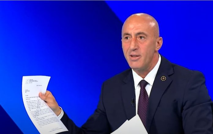 Ramush Haradinaj në studio televizive duke folur për pushtetin e LVV dhe Dejona Mihajlin