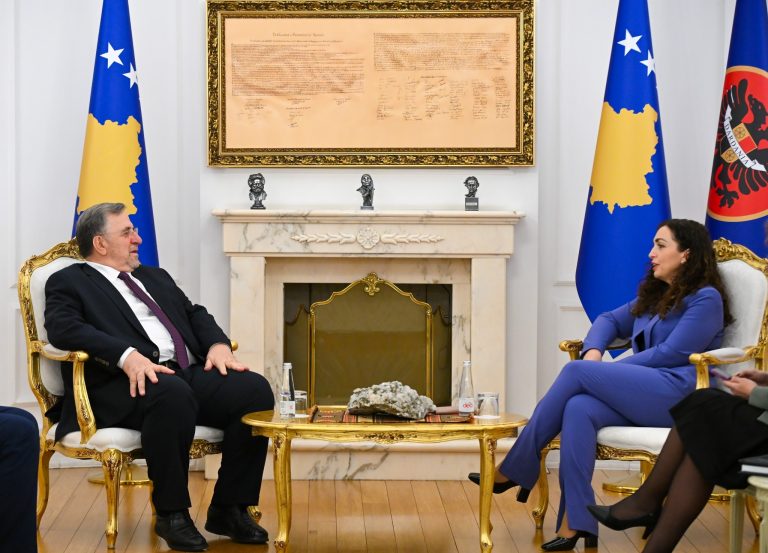Osmani dhe Tërnava bisedojnë për kontributin e BIK-ut në fuqizimin ndërkombëtar të Kosovës