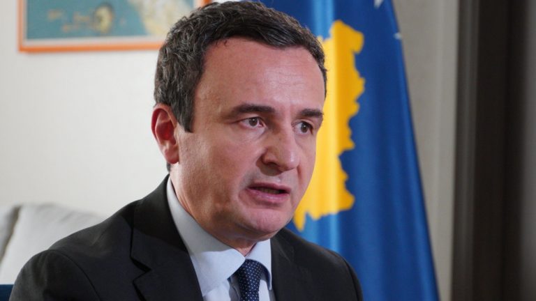 Kurti vazhdon t’i mohoj deklaratat e tij: Nuk e kam quajtur opozitën ‘hajvanë’, Kusari dhe Hajdari të pafajshme