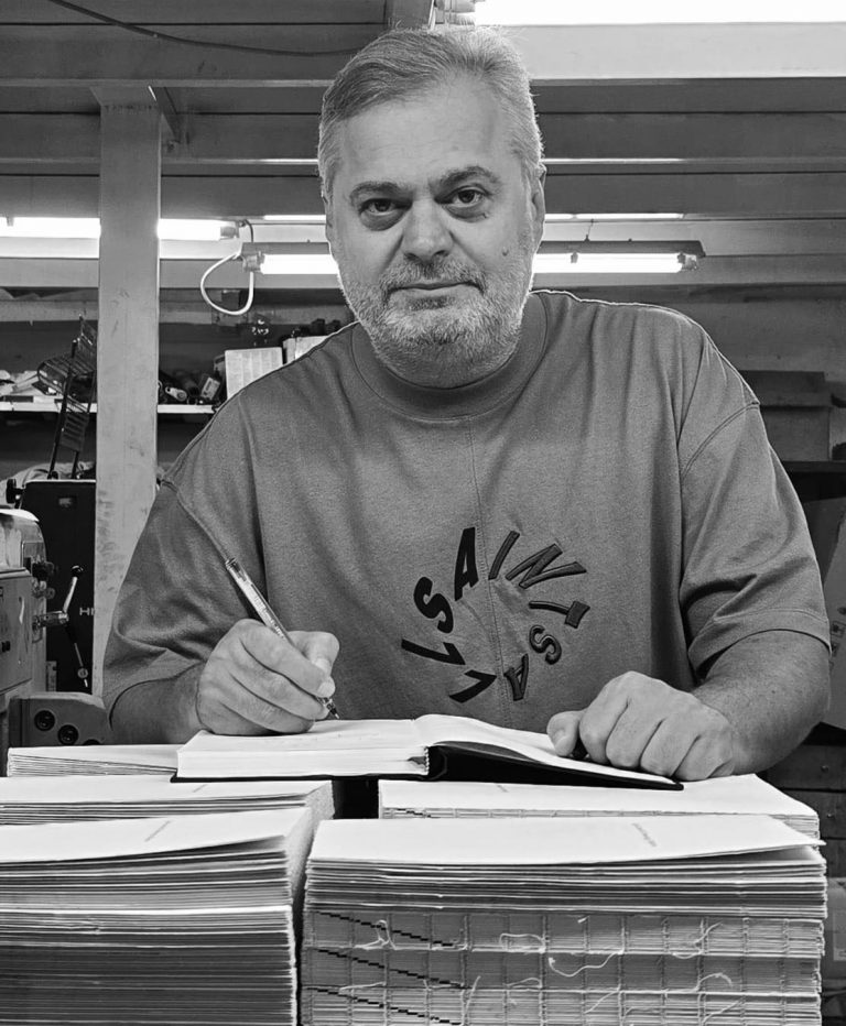 Ben Blushi tregon si u tmerruan botuesit nga romani i tij i ri