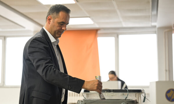 Konjufca pas votimit: Qytetarët të shfrytëzojnë të drejtën e votës