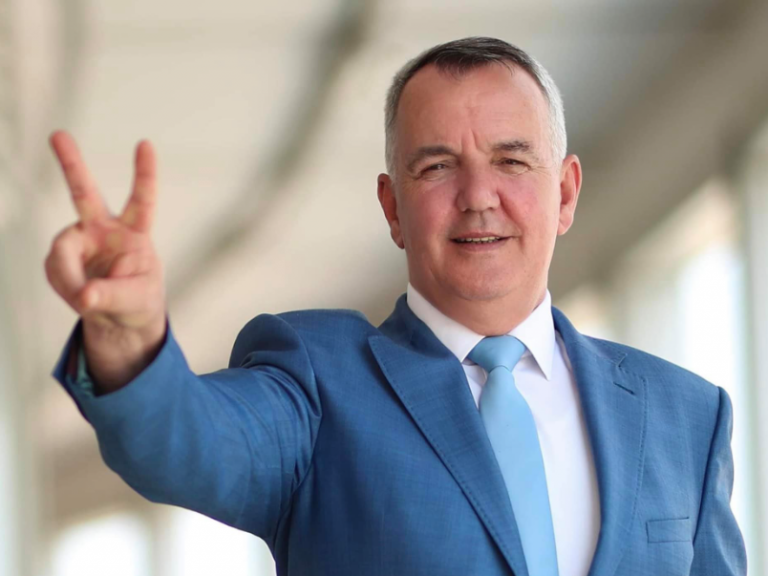 Exit Poll-i nxjerr fitues Imri Ahmetin