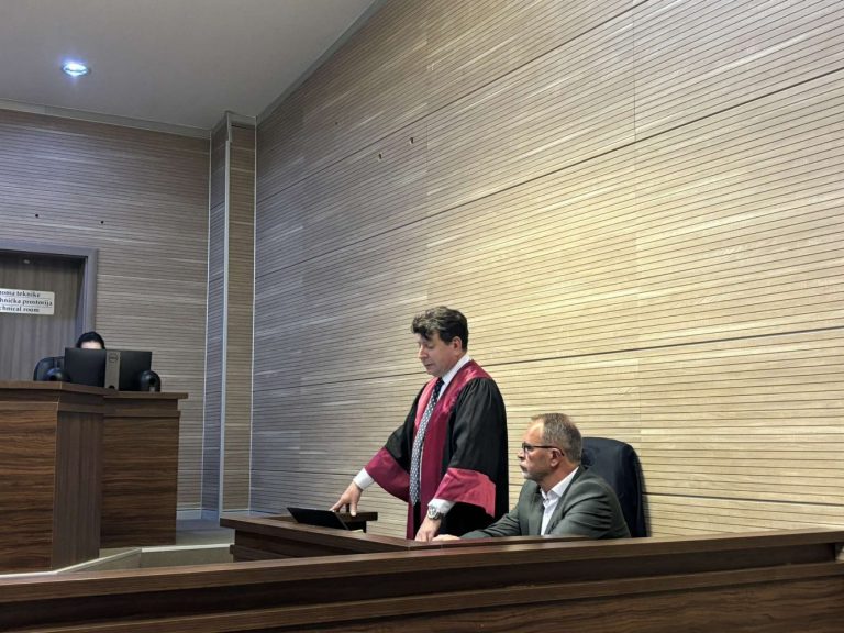 Ish-kryeshefi i KEK-ut del para gjykatës