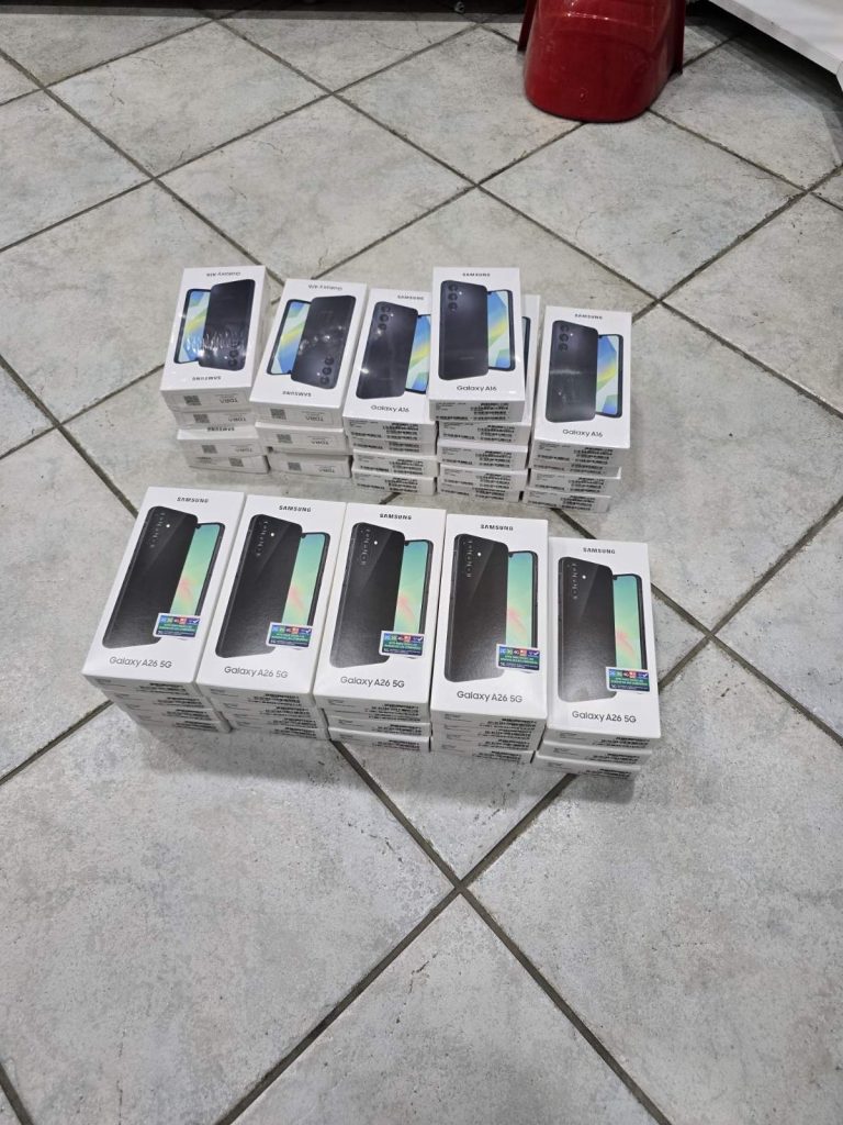 Dogana sekuestron 41 telefona të fshehur në një kasafortë në Prishtinë