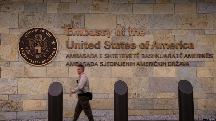 Ambasada amerikane në Prishtinë.