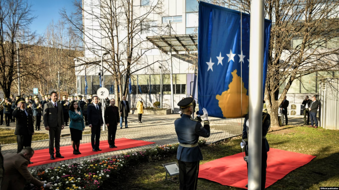Pamje nga shënimi i një përvjetori të pavarësisë së Kosovës.