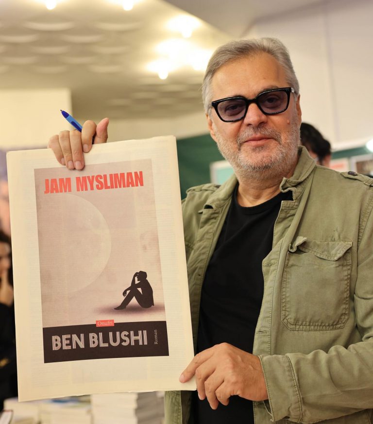 Blushi: 30 ditë nga botimi i romanit “Jam Mysliman”, mbi 10 mijë kopje të shitura