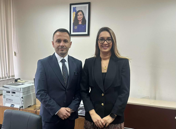 Naim Berisha dhe Meliza Krasniqi.