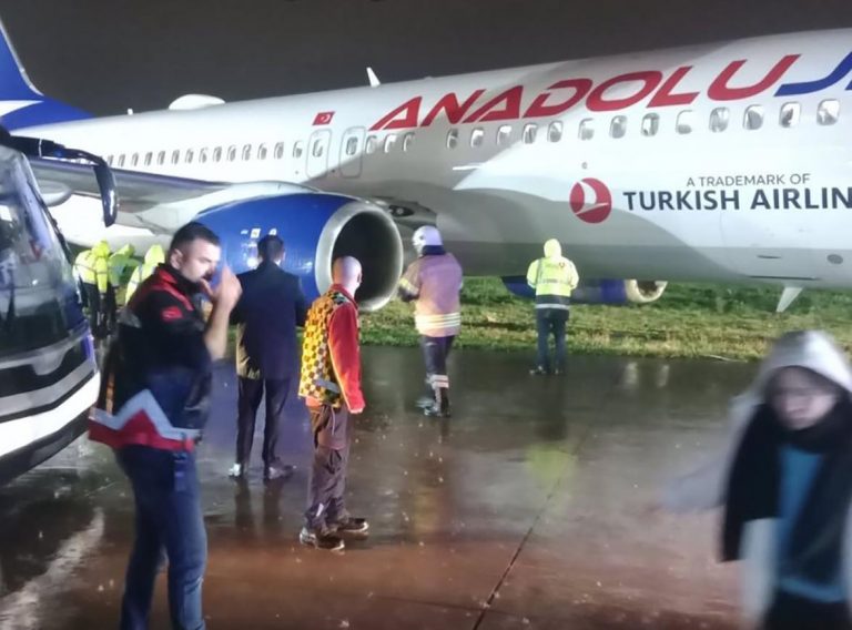 Sekonda paniku në Sabiha Gökçen: Avioni nga Prishtina del nga pista, pista jugore mbyllet