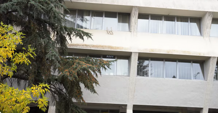 Instituti Albanologjik i Prishtinës (IAP).