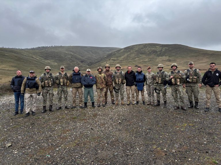 KFOR-i zhvillon trajnim të përbashkët për asgjësimin e mjeteve shpërthyese