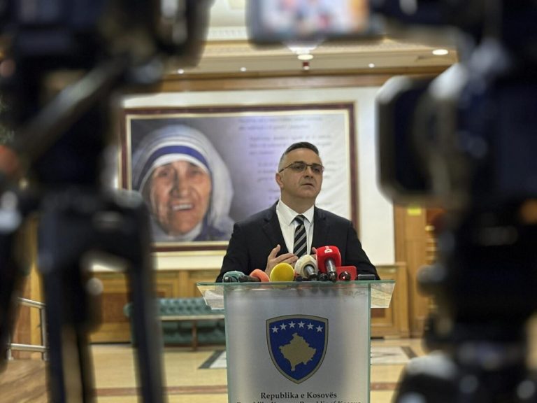 Tahiri-LVV: E palogjikshme t’na i sillni marrëveshjet ndërkombëtare në këtë formë