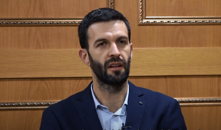 Rrahmani kritikon ashpër pushtetin: Gjinovci dhe Gashi janë fytyra dhe forma e qeverisjes së Albin Kurtit