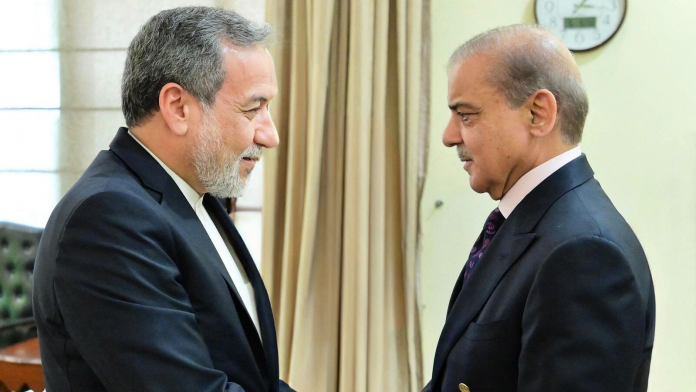 araghchi-pakistan-visit-productive-trump-wants-war-iran-peace-2026