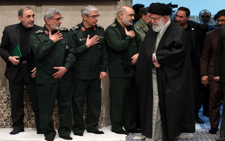 trump-asgjesim-lidershipi-iranian-tri-shtresa-meme-2026