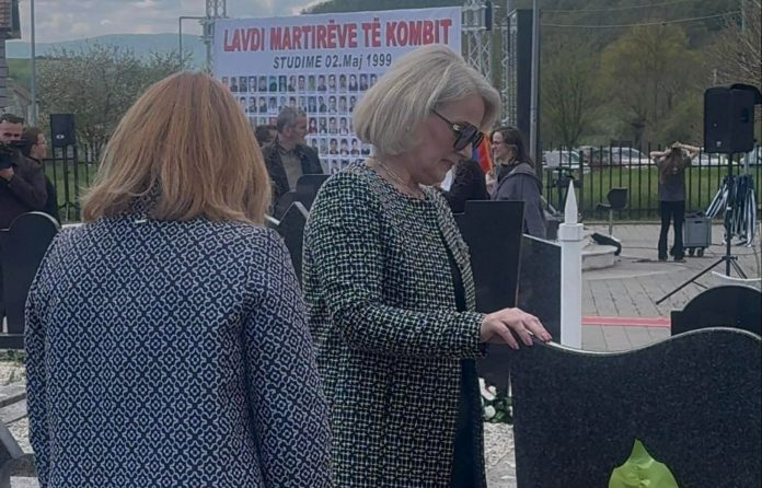 Lumnije Thaçi