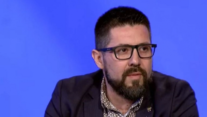 Dardan Krasniqi godet Kurtin: Nesër ulet në pushtet edhe me Sami Lushtakun! / STORMKOSOVA