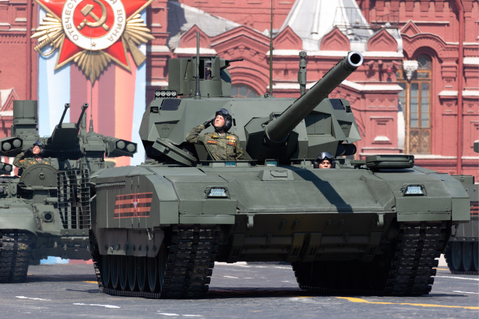 rusia-kthehet-prapa-pajisje-ushtarake-tanke-pas-lufta-dyte-boterore-cnn-2026