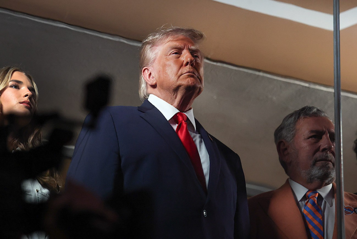 trump-paralajmeron-goditje-te-forta-ndaj-iranit-kina-2026